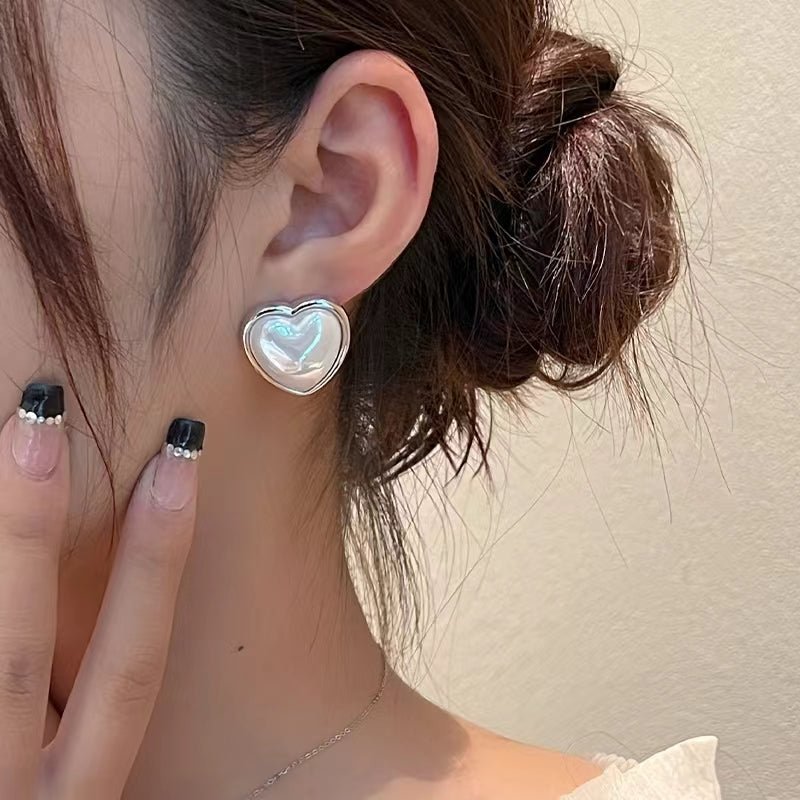 Fashion new high - end earrings for women, silver needle butterfly earrings, sweet and versatile simple earrings - LEIDAI