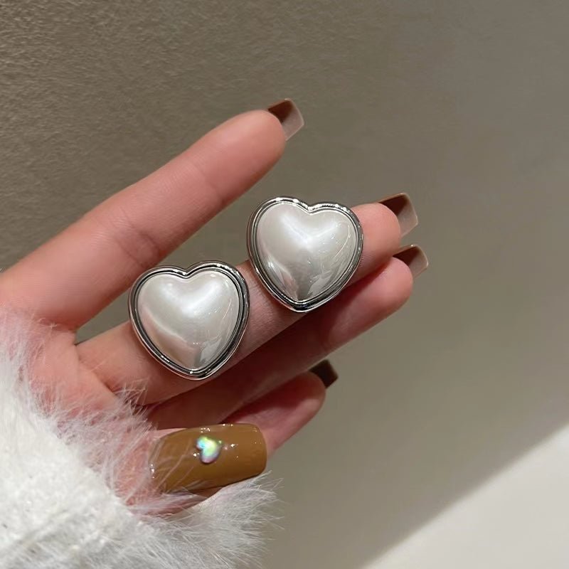 Fashion new high - end earrings for women, silver needle butterfly earrings, sweet and versatile simple earrings - LEIDAI