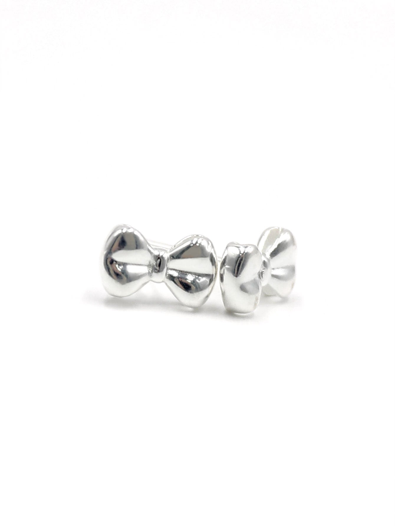LEIDAI A pair of women's delicate bow 925 sterling silver stud earrings are stylish and simple for everyday commute wear - LEIDAI
