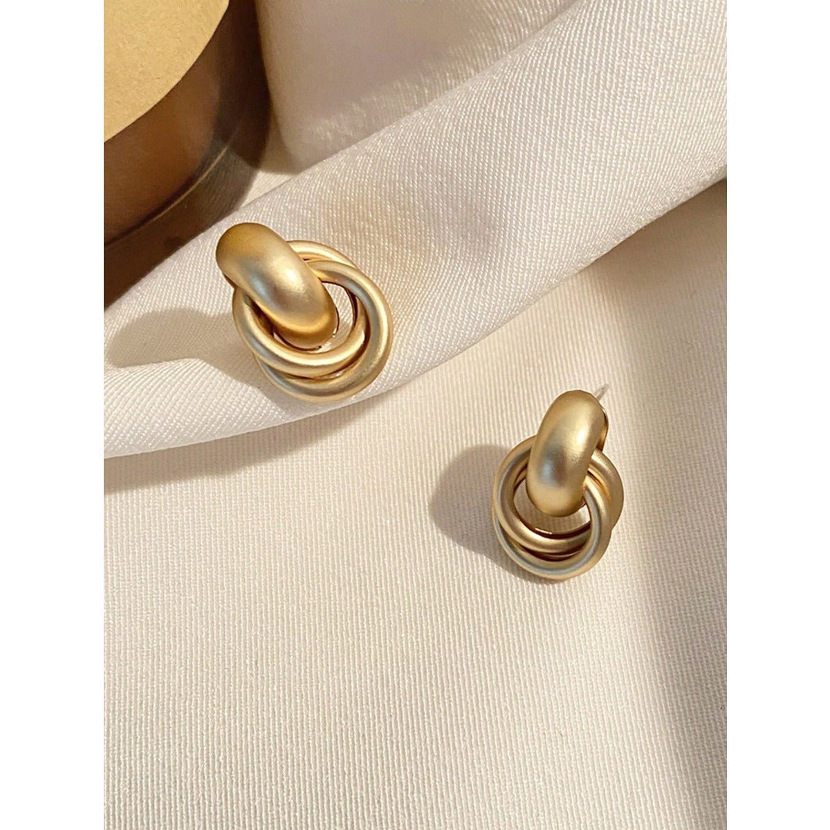 LEIDAI Chunky Gold Hoop Earrings for Women Earrings Lightweight Geometric patterns Hollow Open Hoops Hypoallergenic Gold Plated Earrings Fashion Jewelry - LEIDAI