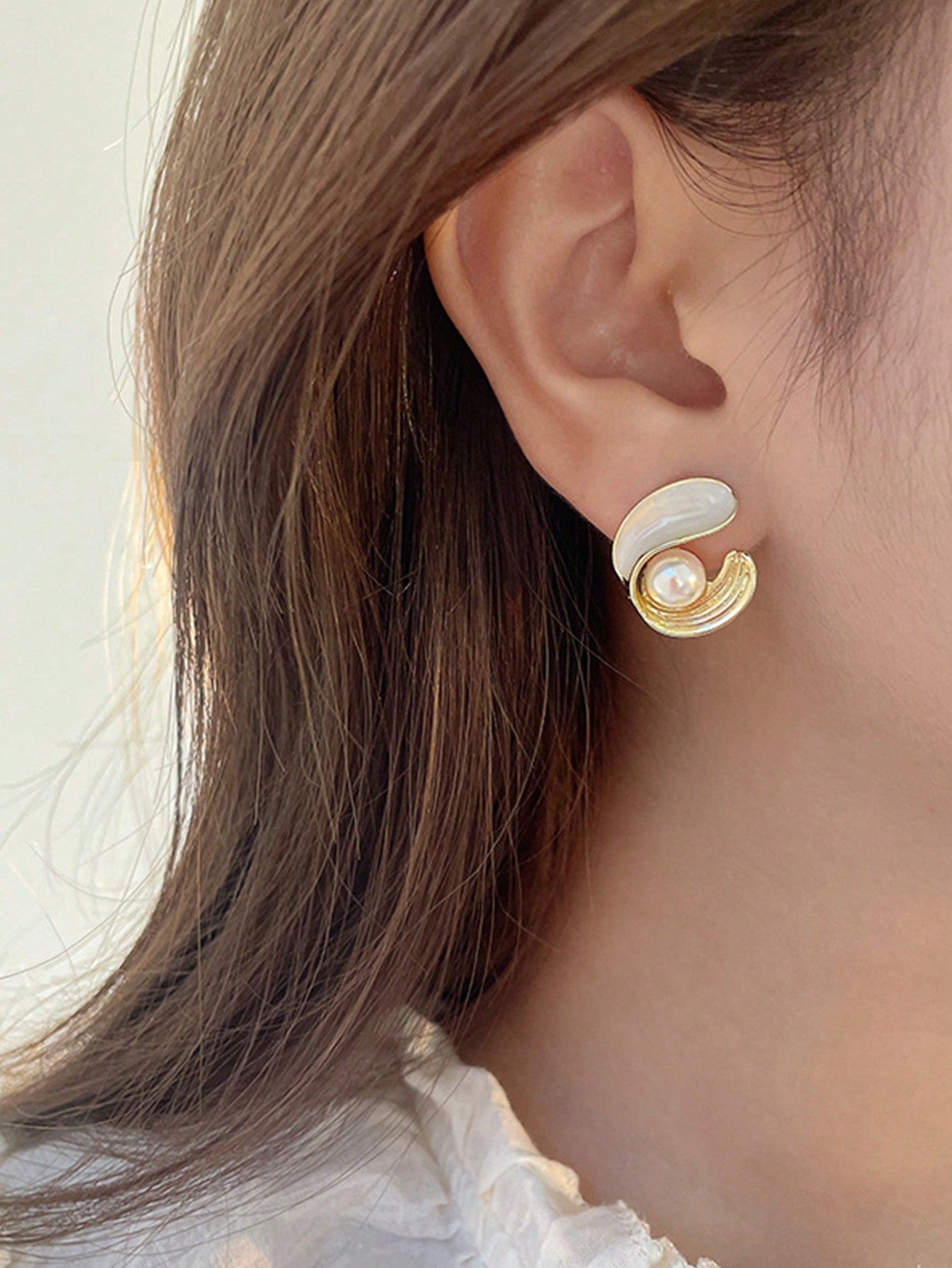 Retro pearl earrings 925 silver needle niche design earrings, high - end feel earrings for women in 2024, new trend - LEIDAI