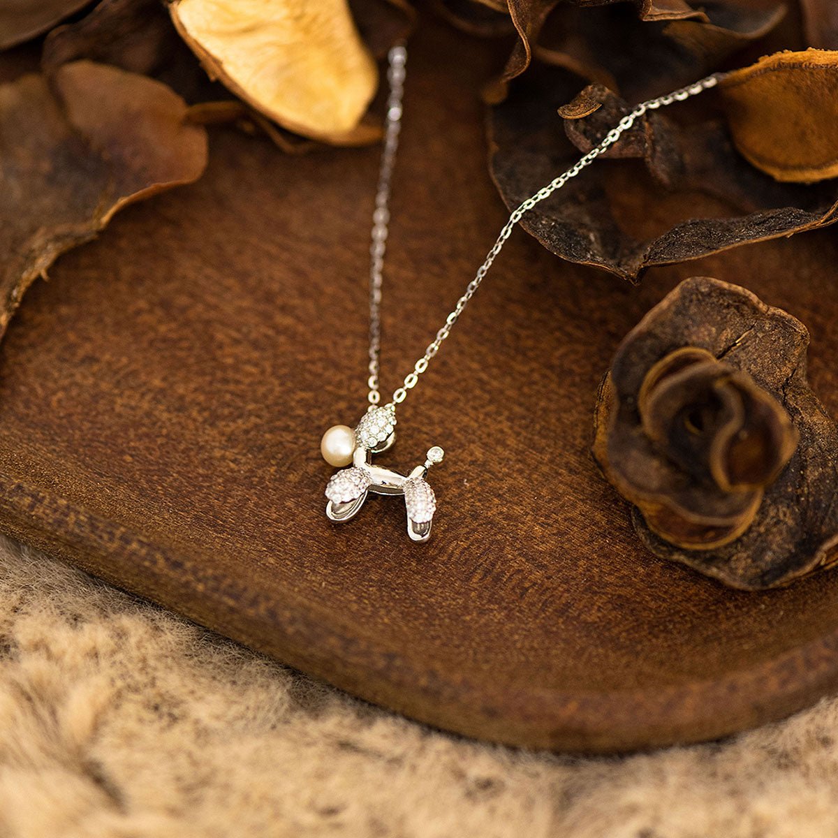 S925 sterling silver pendant necklace is light, luxurious and elegant, suitable for daily commuting and dating - LEIDAI