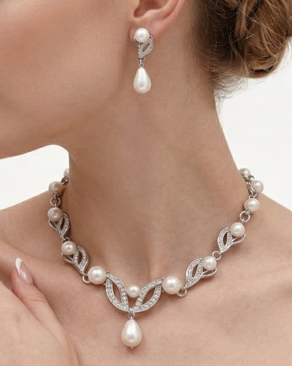 Elegant Silver-Tone Leaf Motif Statement Necklace and Teardrop Pearl Earring Set – Timeless Bridal and Formal Occasion Jewelry