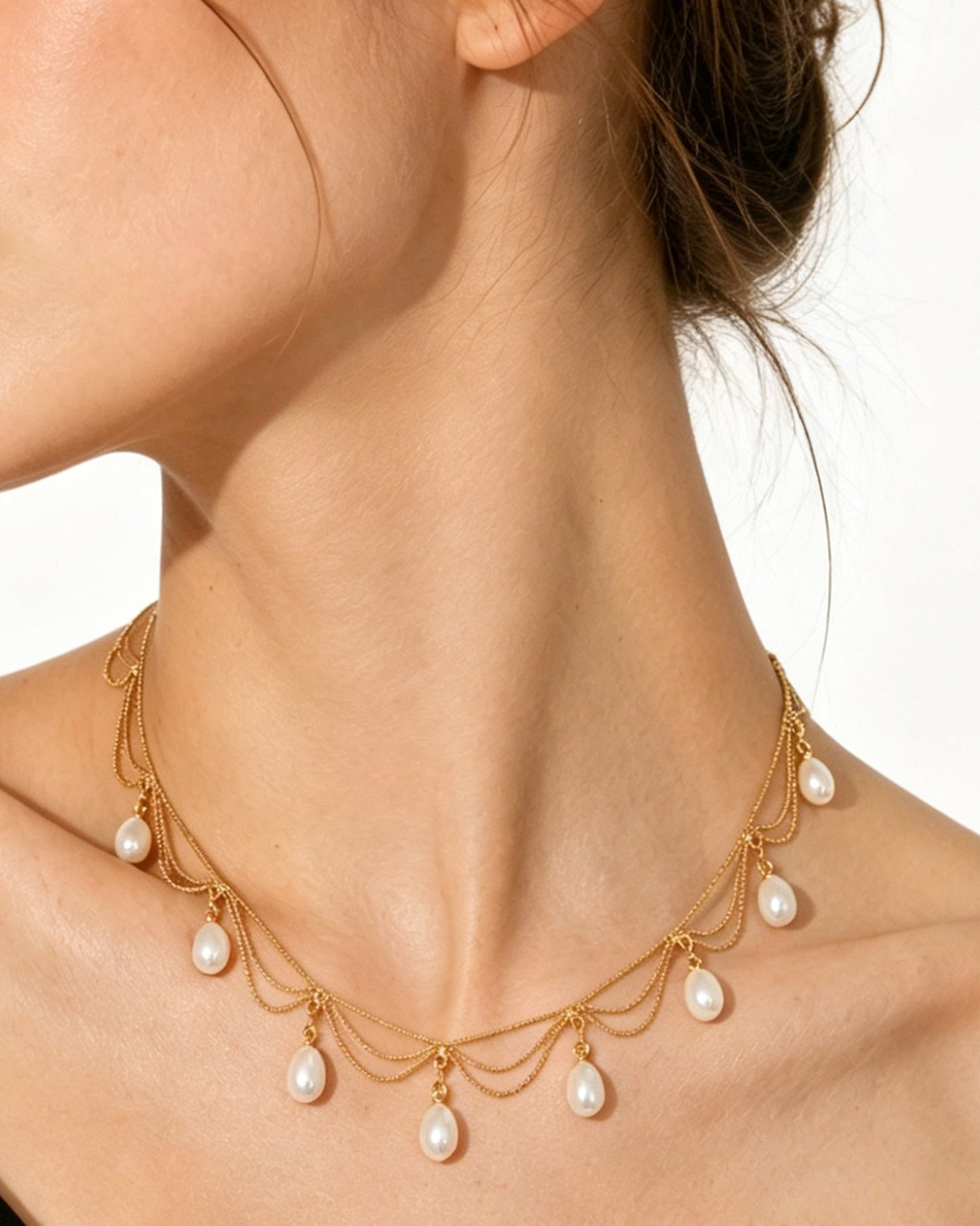 Elegant Draped Gold Chain & Teardrop Pearl Choker – Minimalist Victorian-Inspired Statement Necklace