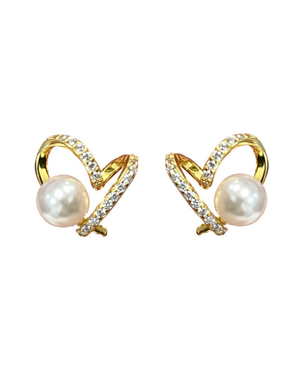 Elegant Heart-Shaped Pearl Stud Earrings – Romantic Crystal-Accented Gold-Tone Jewelry for Everyday Sophistication