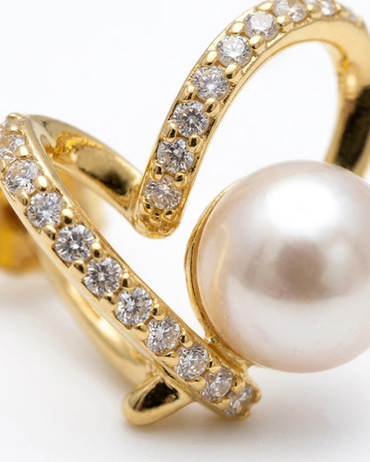 Elegant Heart-Shaped Pearl Stud Earrings – Romantic Crystal-Accented Gold-Tone Jewelry for Everyday Sophistication
