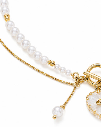 Elegant Mixed-Media Statement Necklace: Gold-Tone Chain, Pearl, and Crystal Accents with Heart Pendant – Chic Asymmetric Jewelry