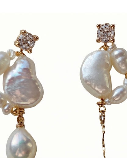 Artistic Asymmetrical Baroque Pearl Drop Earrings – Elegant Gold-Tone Statement Jewelry with Crystal Accents