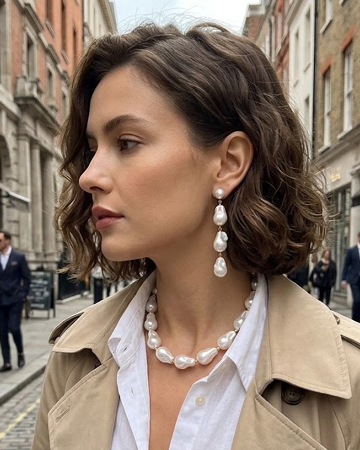 Elegant Baroque Pearl Necklace & Earrings Set – Modern Gold Accent Jewelry