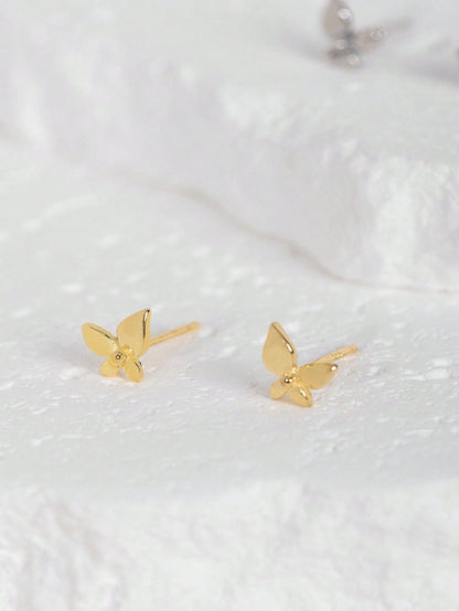 A pair of fashionable and light luxury silver flower - shaped stud earrings for ladies. Classic and suitable for daily commuting. - LEIDAI