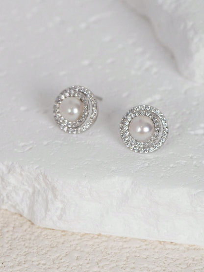 LEIDAI A pair of ladies' elegant vintage sterling silver round stud earrings are simple and stylish for commuting dates - LEIDAI