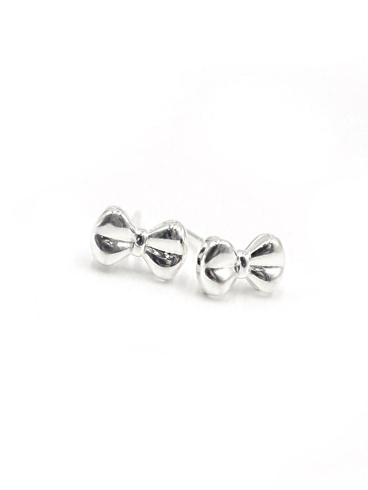LEIDAI A pair of women's delicate bow 925 sterling silver stud earrings are stylish and simple for everyday commute wear - LEIDAI